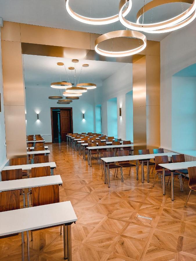 Zamek Trest Hotell Exteriör bild